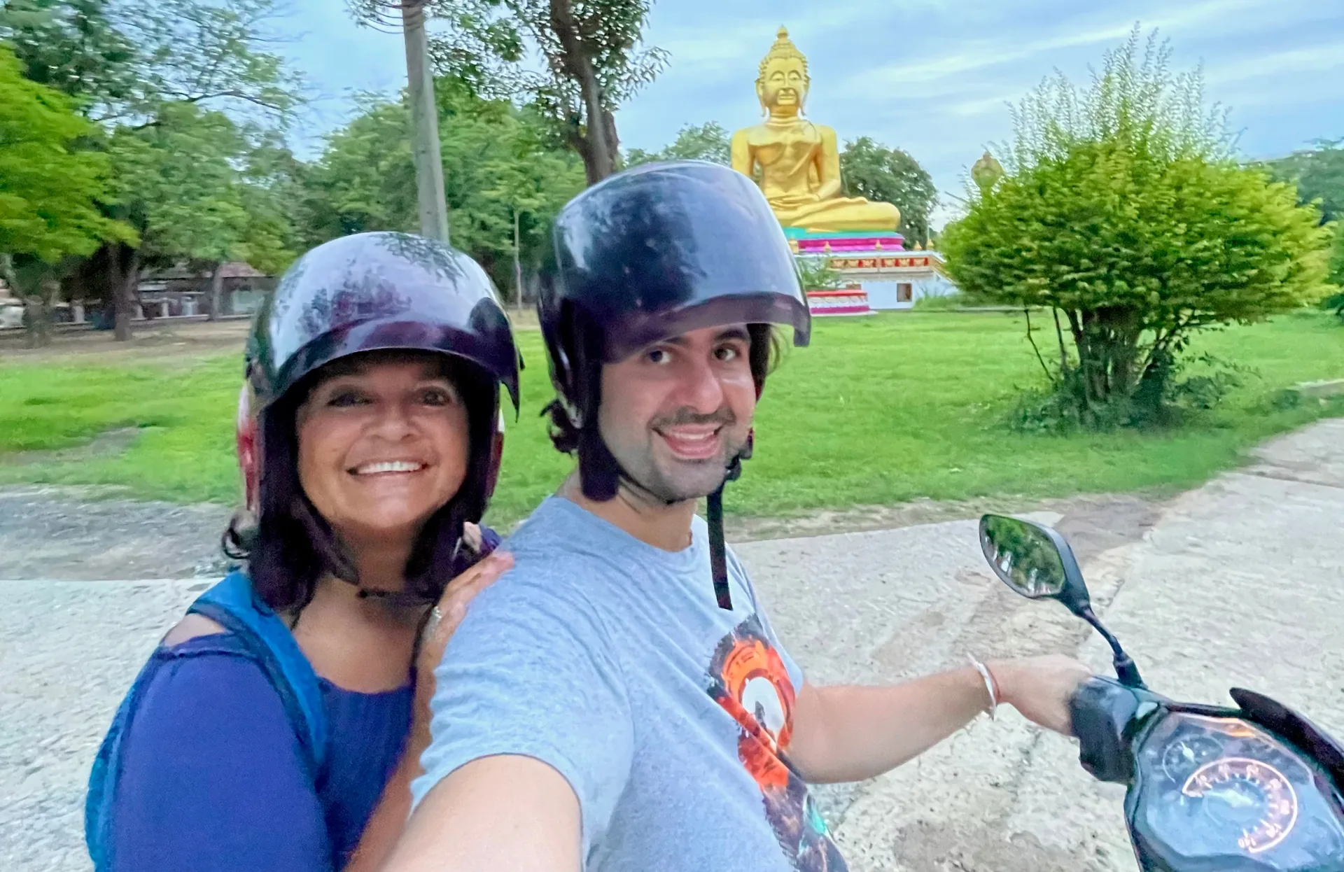 Como É Andar de Moto na Tailândia